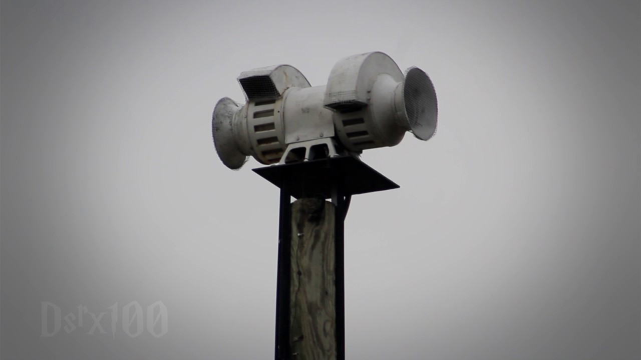 Sterling M-5, Attack/Fast Wail: Mitchell, IN (Lawrence Co. Tornado Siren Test, HD)