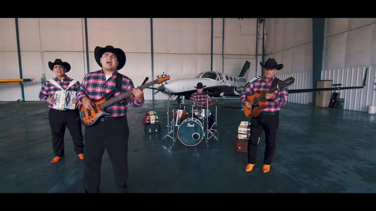 EL NECIO - GRUPO LINAJE