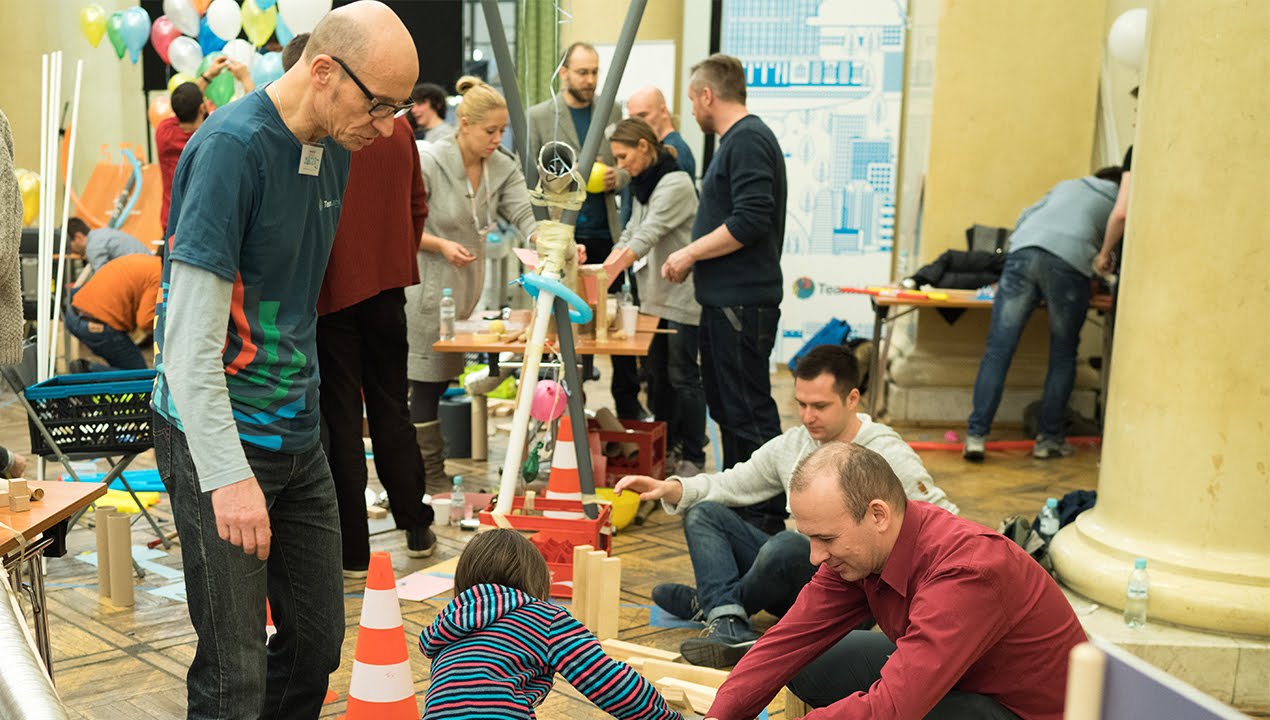 Maszyna Einsteina TeamLabs - wywiady