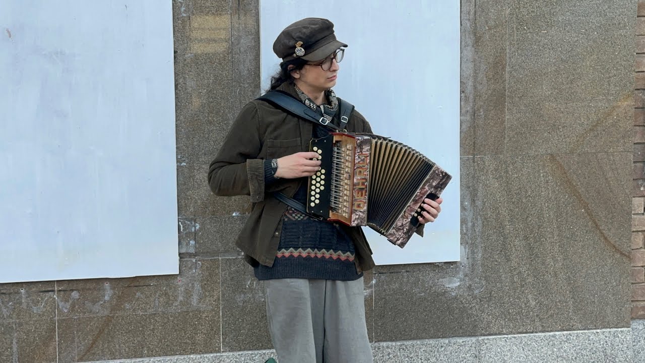 Amazing Accordion Player Busking in Lincoln, England