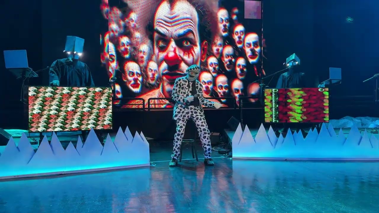 'Duck Sauce' by The Residents (live in Downtown LA 6/7/25)