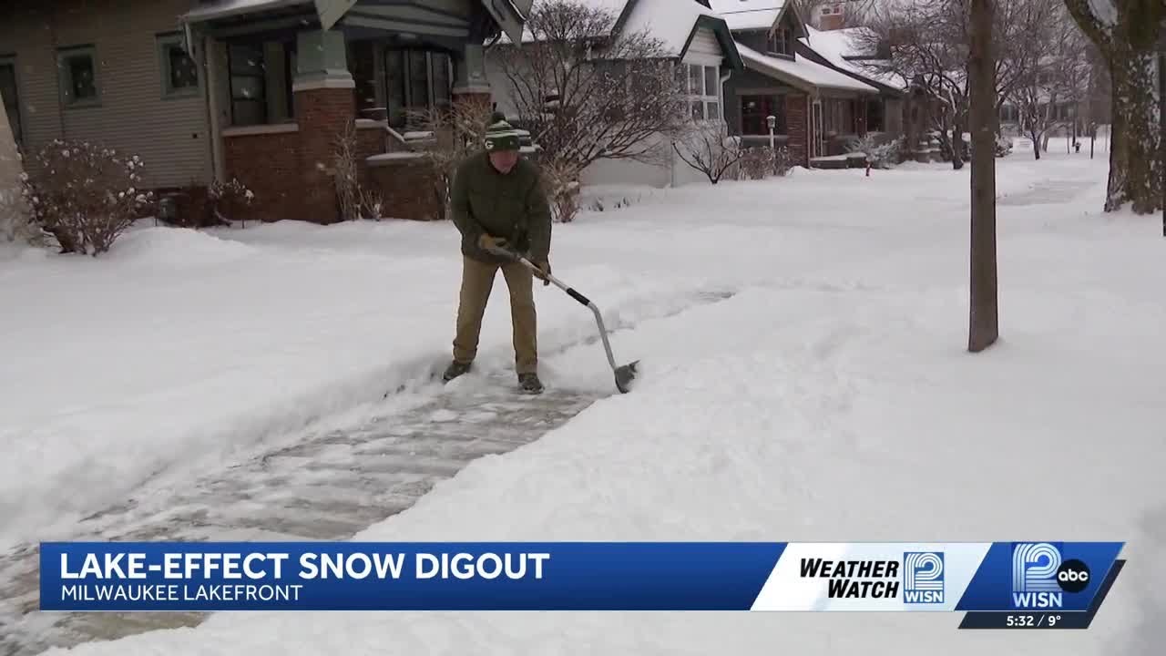 Milwaukee-area residents, city crews tackle lake effect snow