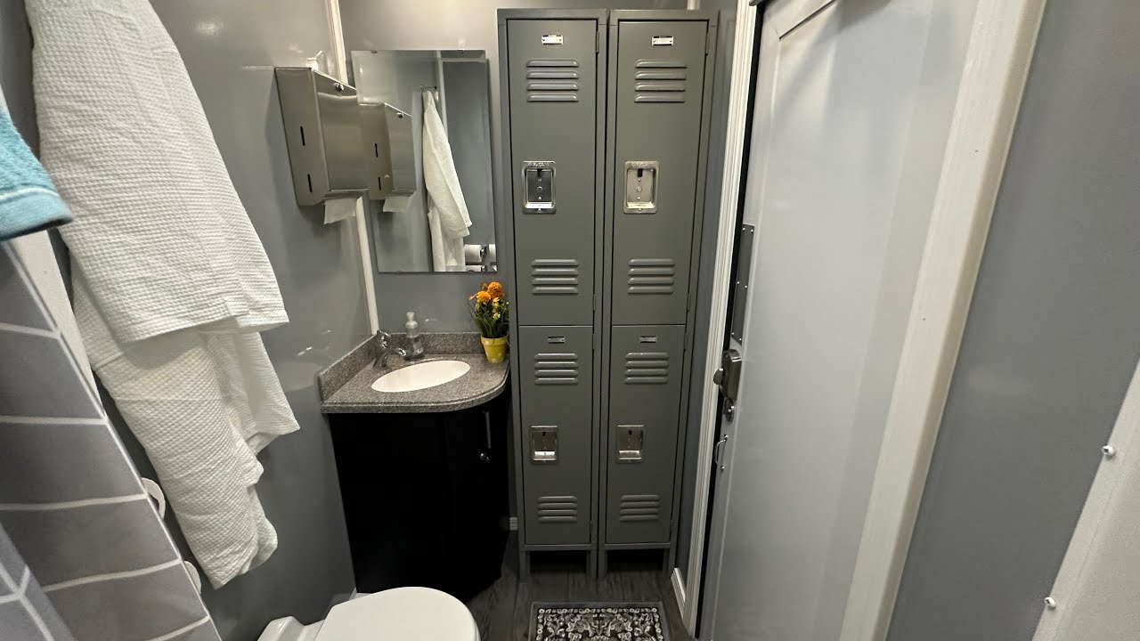 4 Station Shower Trailer Combo w/Lockers | Classic Series