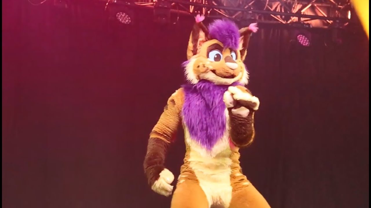 Стробс (1-е место) — AC 2019 Fursuit Dance Comp
