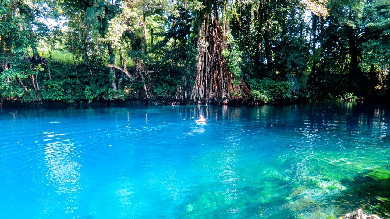Oyster Island to Matevulu Blue Hole - Espiritu Santo, Vanuatu