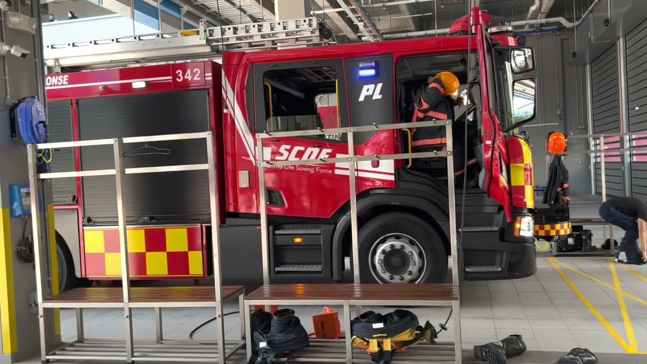 CARDIAC ARREST! - [TURNOUT] SCDF PL342E, FB341, A342