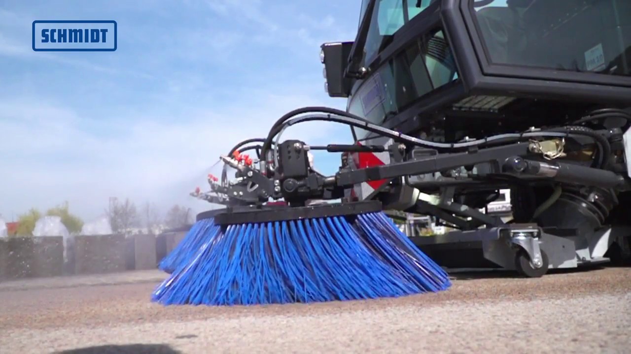 Schmidt Swingo 200+ Compact Sweeper