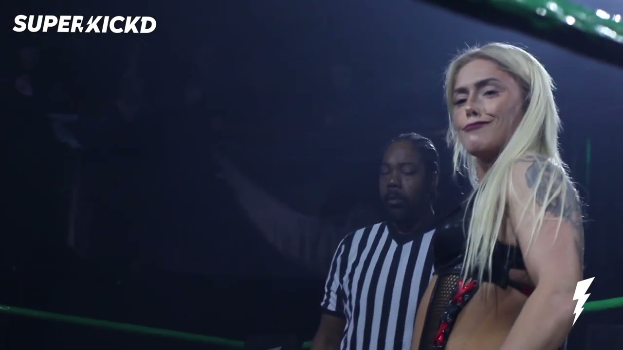 Taylor Rising vs Psycho Mike