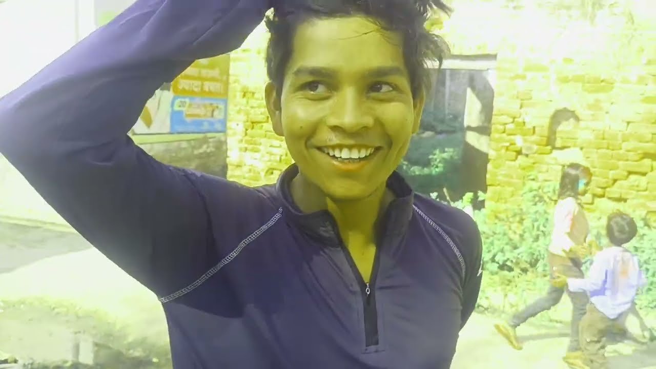 हमारे गॉव sagamai मे होली पर किया बहुत ज्यादा मस्ती देखियेगा फुल वीडियो