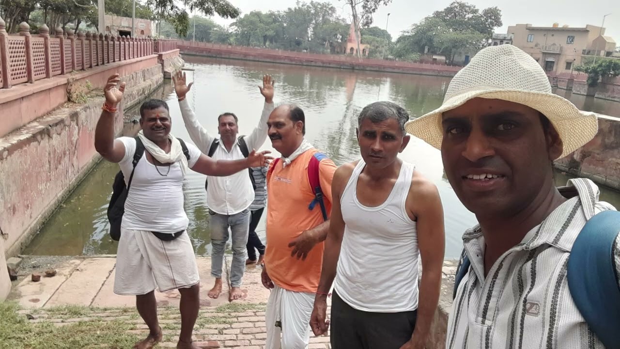ब्रज चौरासी कोस यात्रा का प्रथम दिवस आज हम यात्रा द्वारकाधीश मंदिर यमुना किनारे से शुरुआत करेंगे 