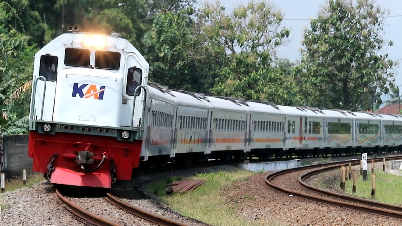 Nonton Kereta Api Lewat Ijo Gombong Kroya