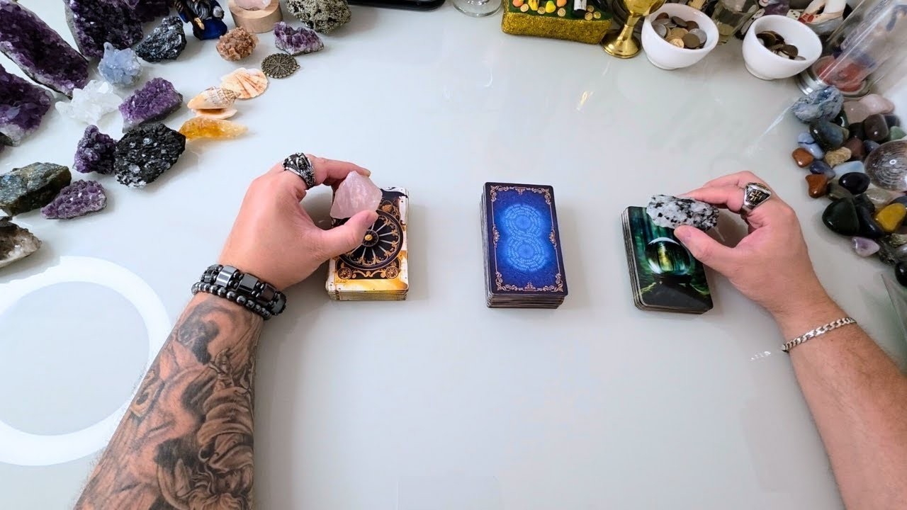 A CABEÇA e o CORAÇÃO Dele(a) AGORA! O Que Ele(a) Está PENSANDO e SENTINDO Por Mim AGORA Tarot?