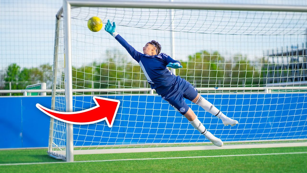 11 Years Old Bundesliga Goalkeeper on Fire 🔥