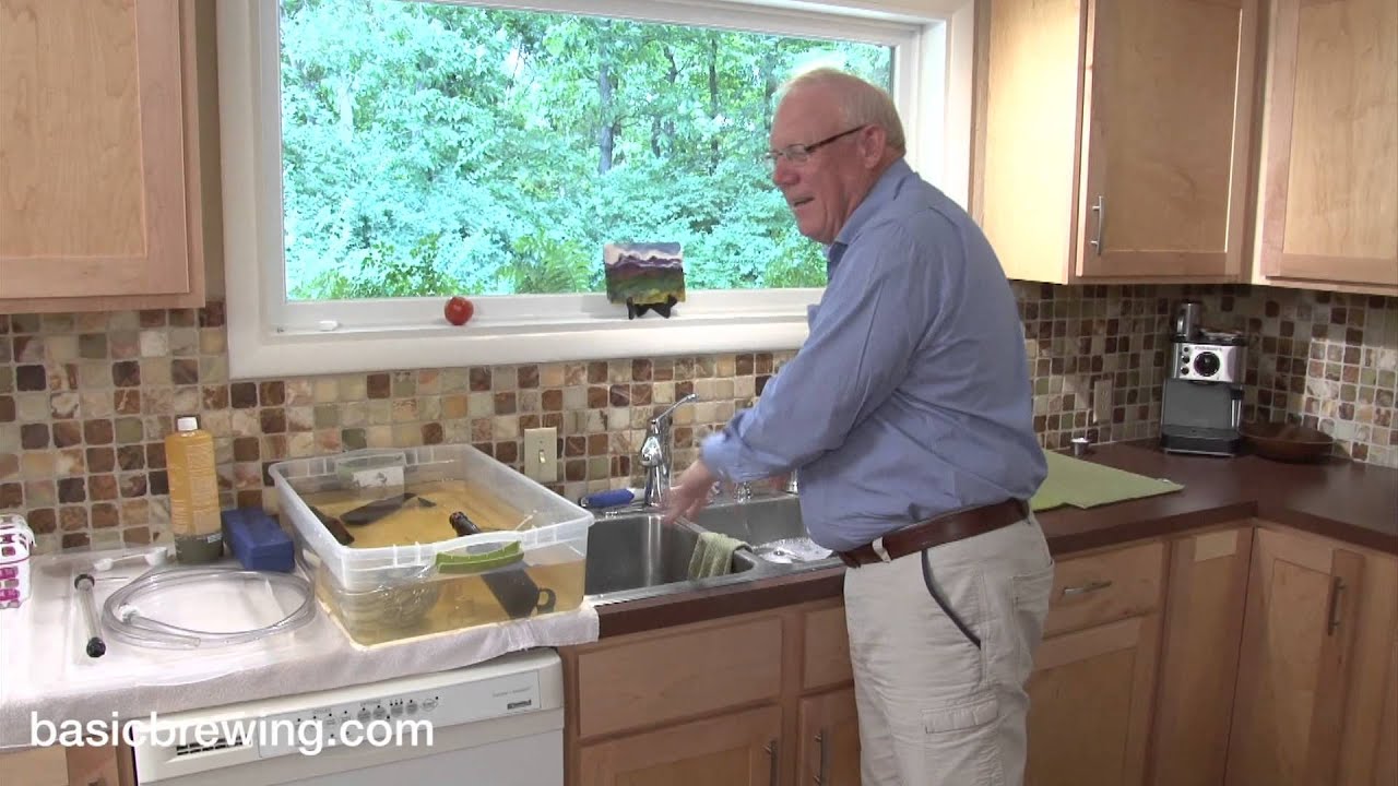 Farmington Farmhouse Ale - Basic Brewing Video - August 17, 2015