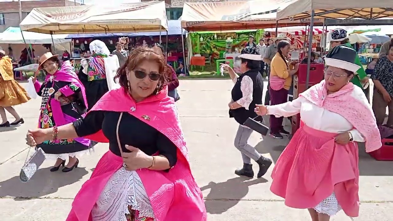 ORQUESTA ENGREÍDOS DEL PERÚ LLEGADA A PERÚ DE ESPAÑA. HUALAHOYO 2025