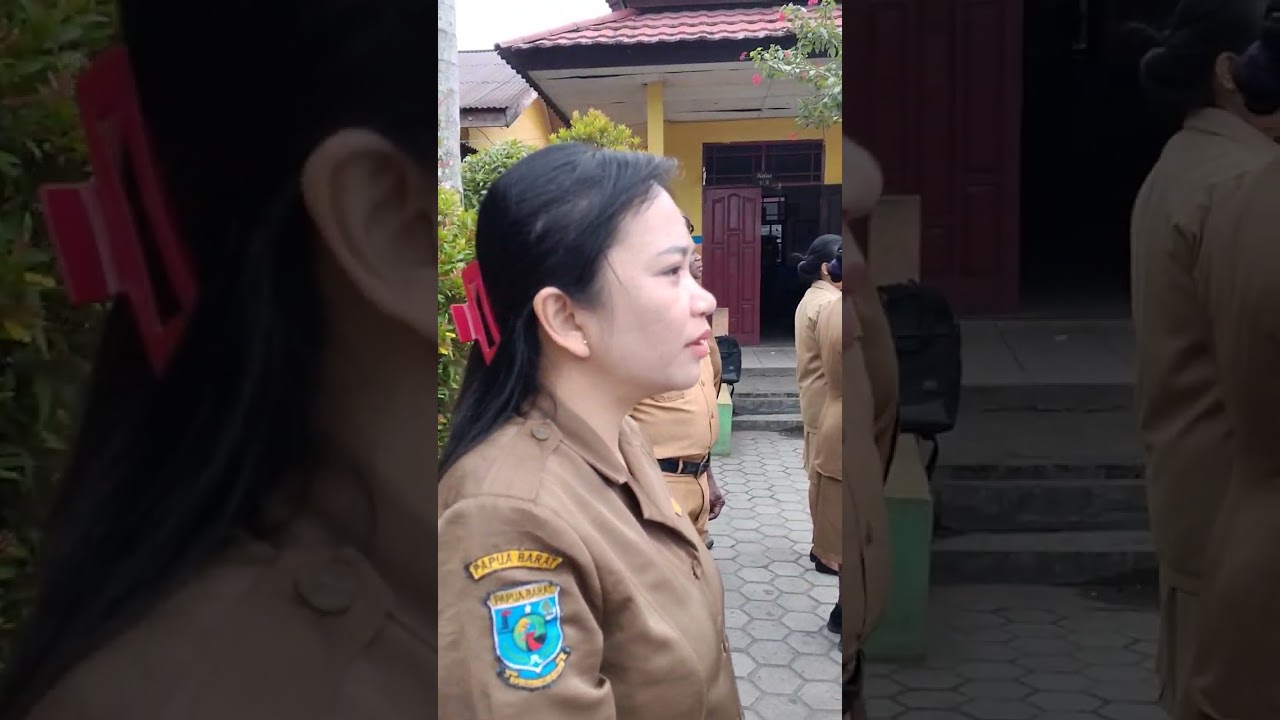 Kelas 6c sebagai petugas upacara 