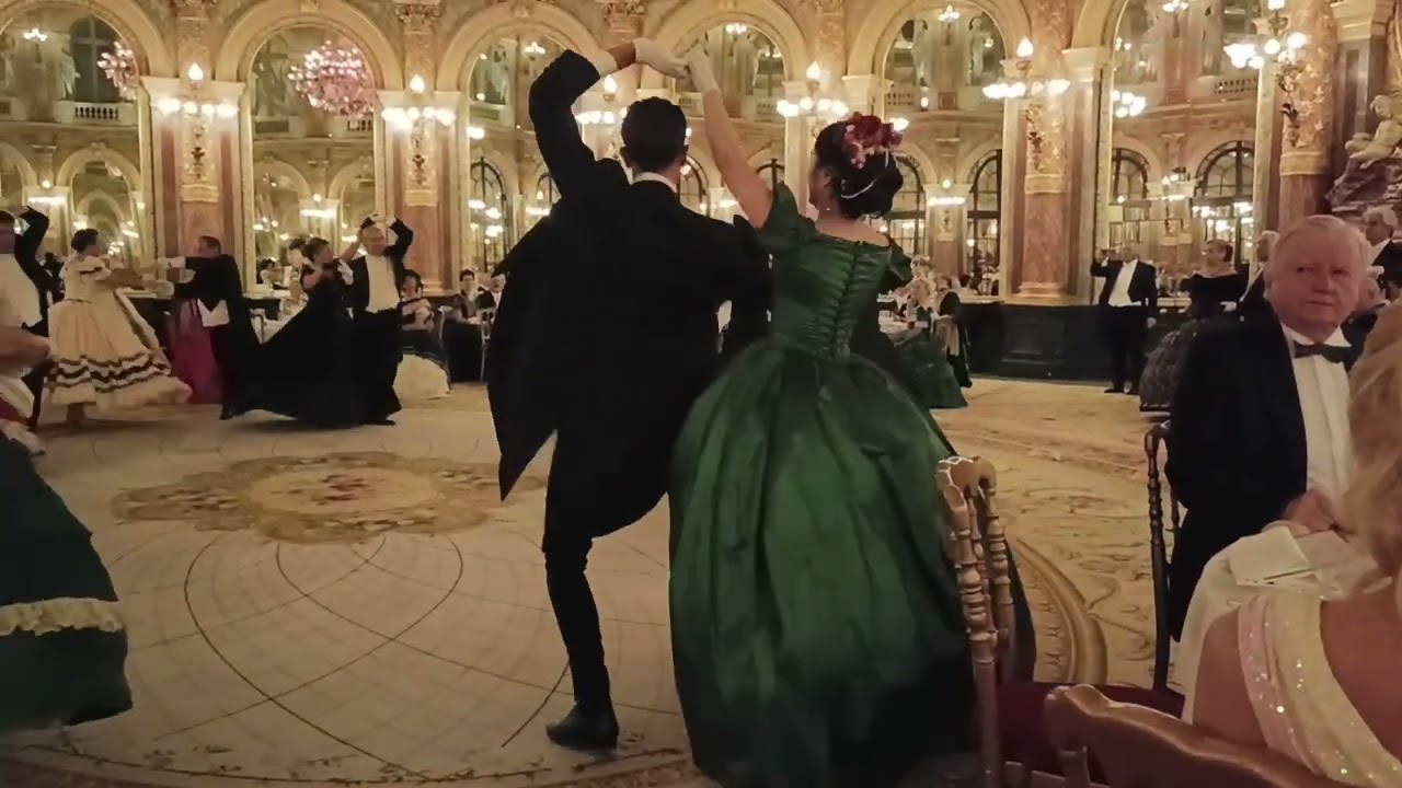 Bal Impérial Paris 2024 Oeuvre des Saint Anges. ”Le Rêve du Guépard” Harmonia Suave di Carla Favata