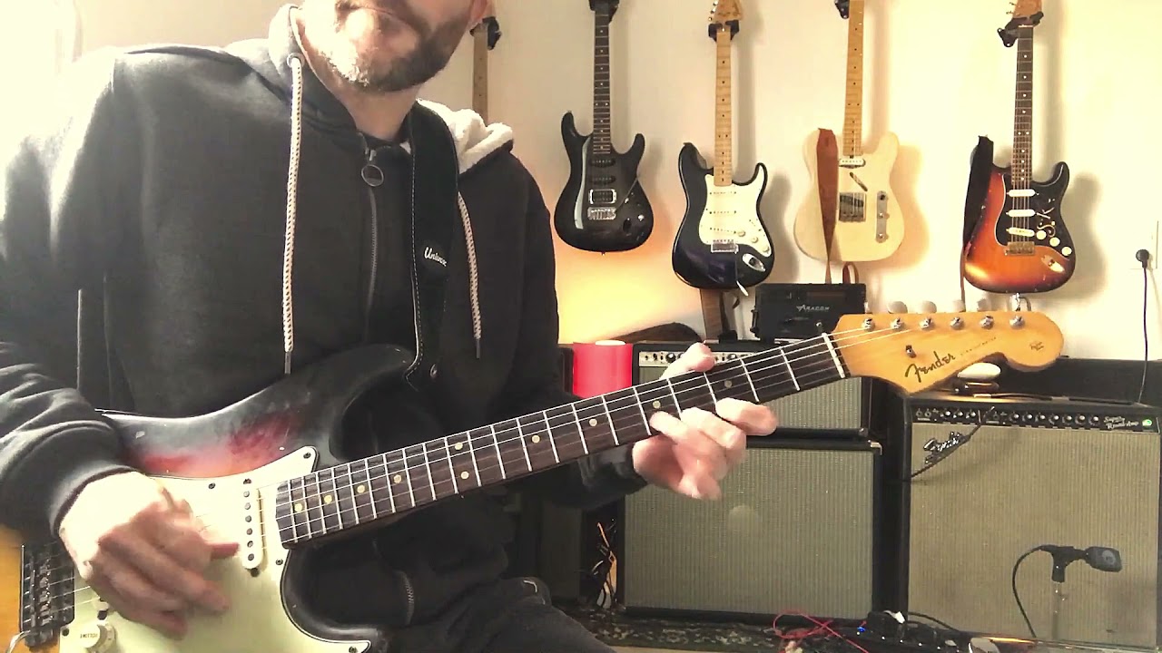 *SRV/Sayce * 12 Licks with open strings (E minor pentatonic)*12 plans début de manche