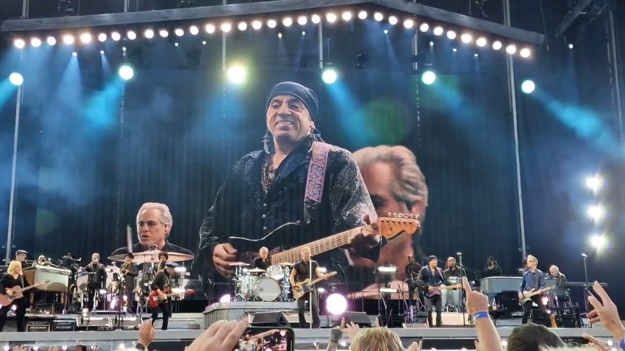 Bruce Springsteen and The E Street Band - Born To Run - Edinburgh 30/05/2023