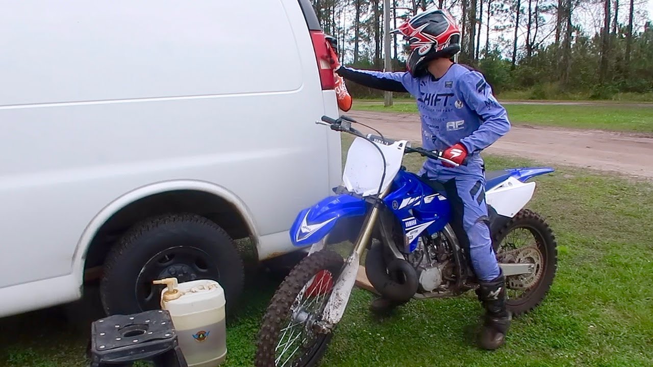 HIS FIRST YZ250 2 STROKE RIDE AT PAX TRAX + BROKEN KTM