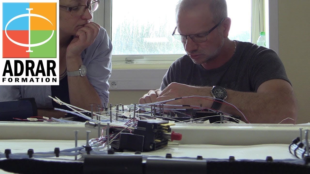 Métier de L'Industrie: Câbleur Faisceaux Electriques