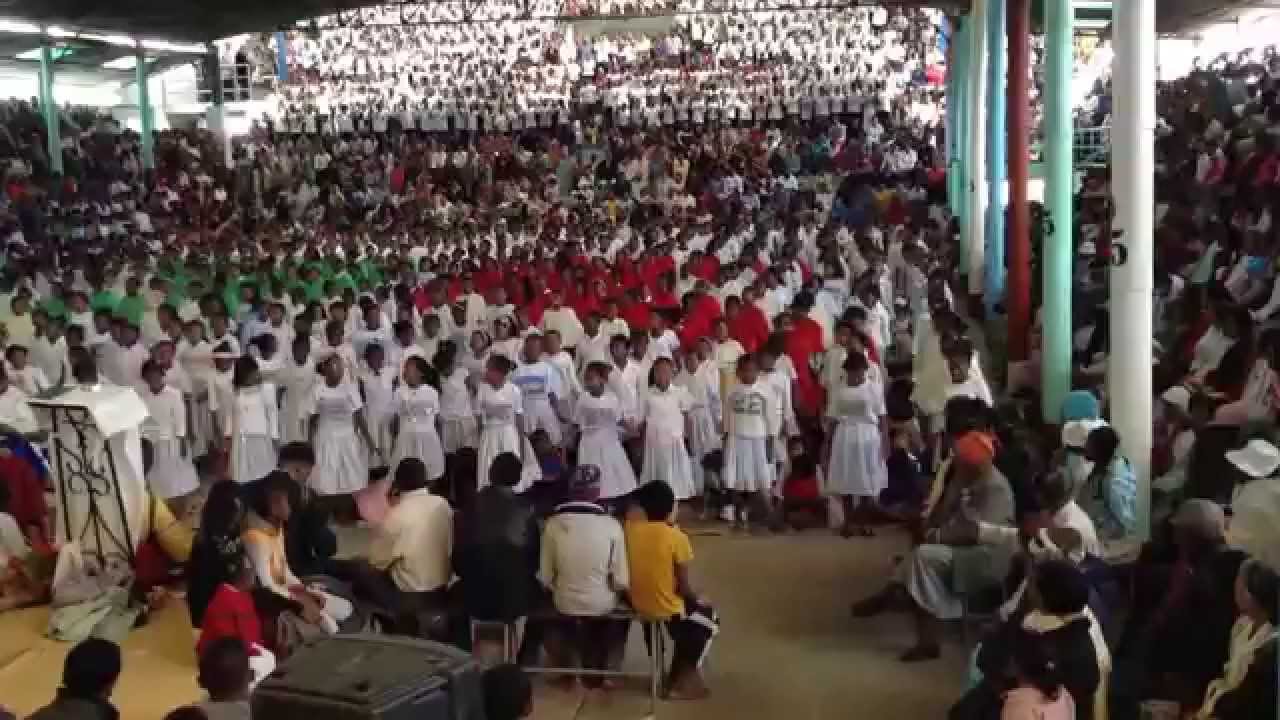 Messe à AKAMASOA juin 2015