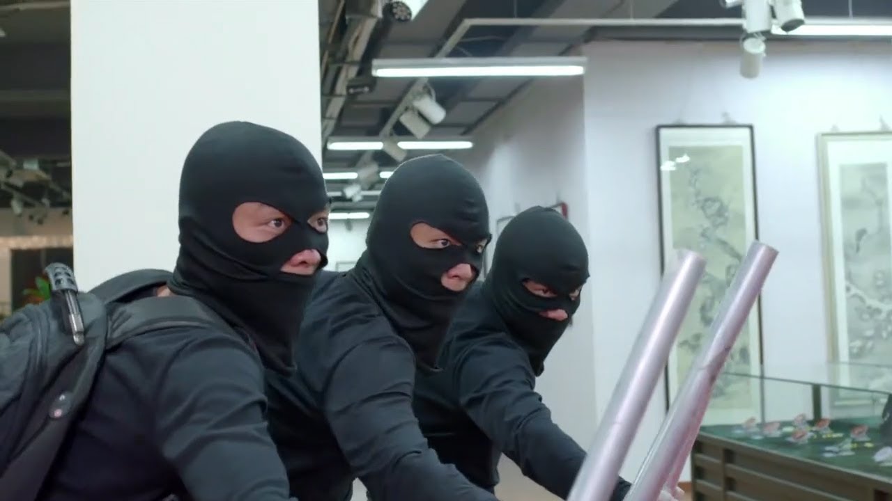 4 против 1, никто не думал, что эта горячая женщина победит, но эта горячая девушка очень мощная