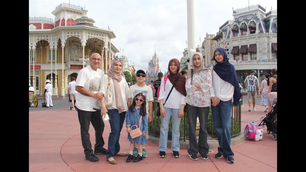 FULL TOUR of Disney Magic Kingdom in Orlando