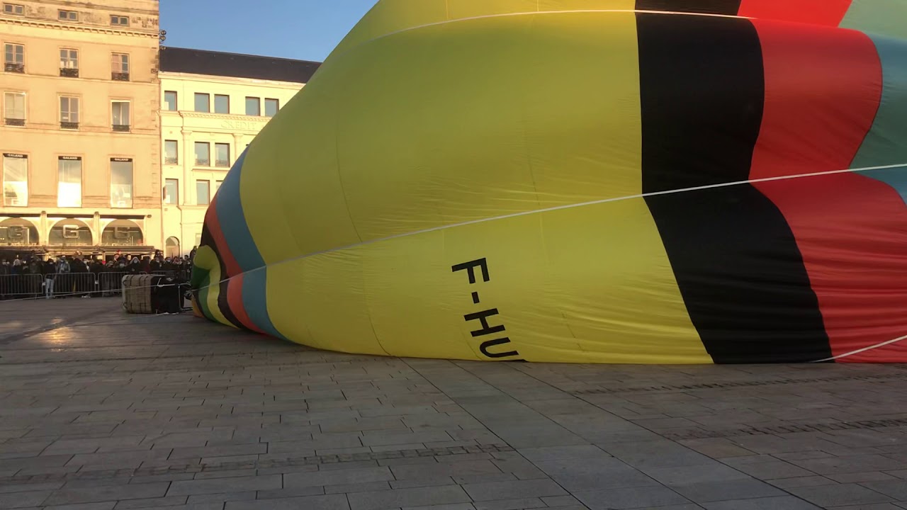 Petit vidéo d’une montgolfière qui se gonfle impressionnant #lemans