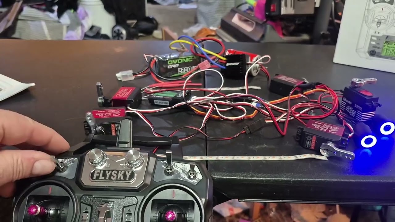 Flysky fs-i6x  10ch... getting 4 servo setup Redcat Coe hauler lowrider 