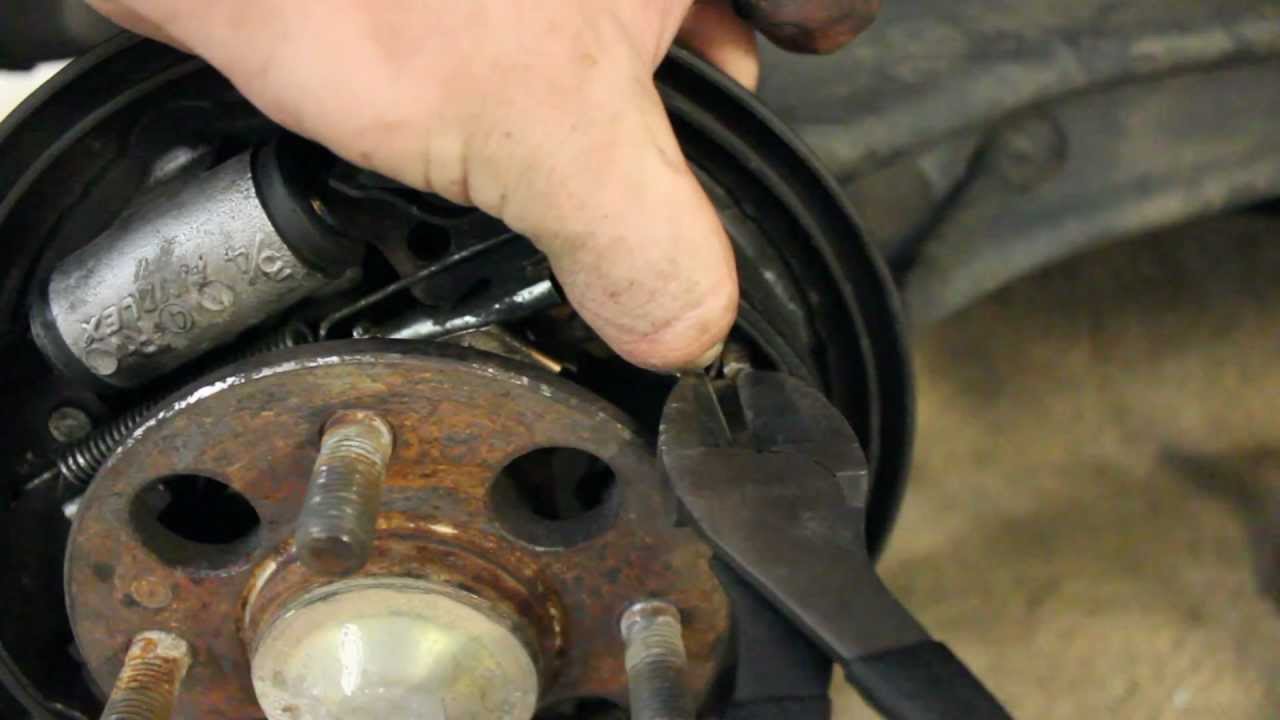 How to Change Rear Brakes Honda Civic 92-95