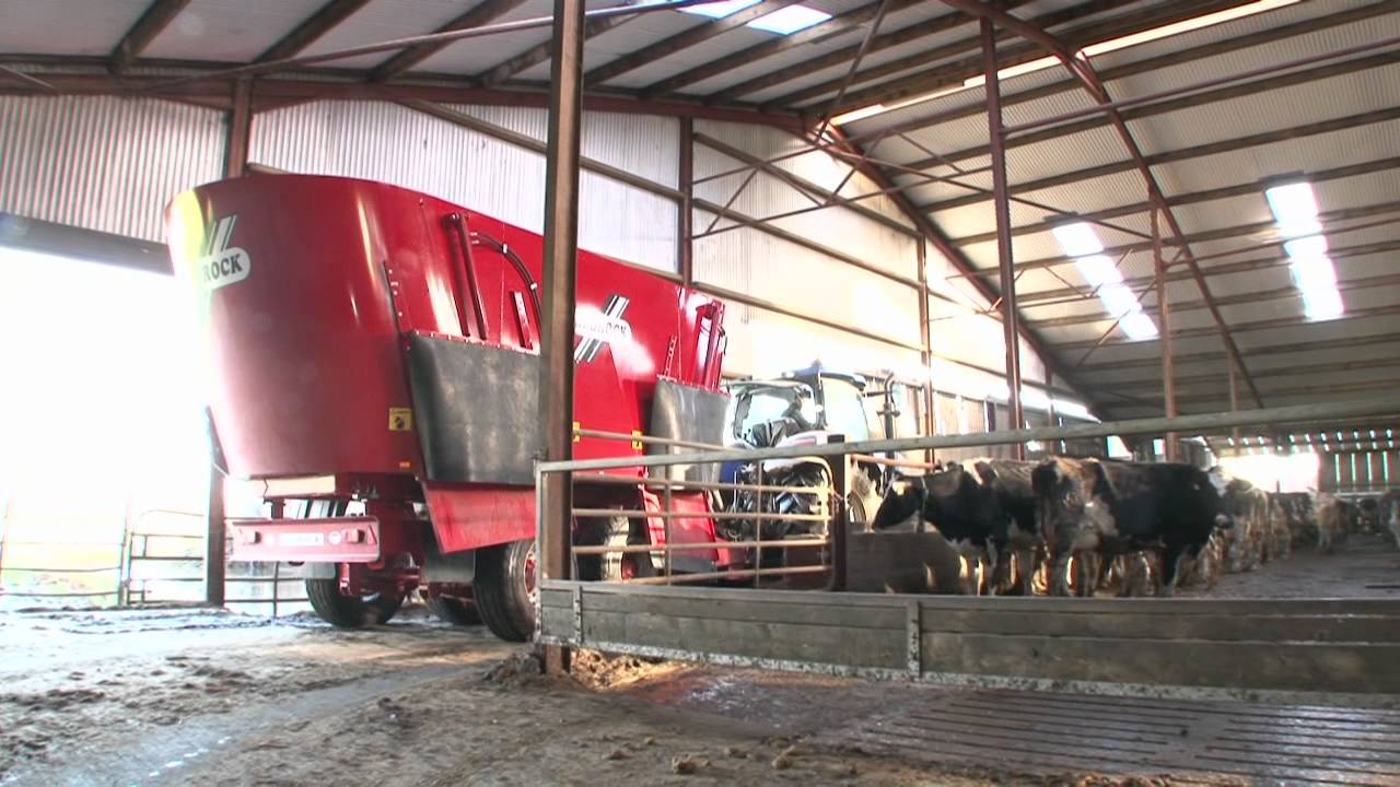 Redrock Machinery - Vertical Auger Mixer Feeders