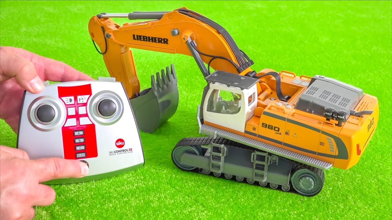 RC Excavator unboxing! Liebherr 980!  Siku Control 1/32 scale!