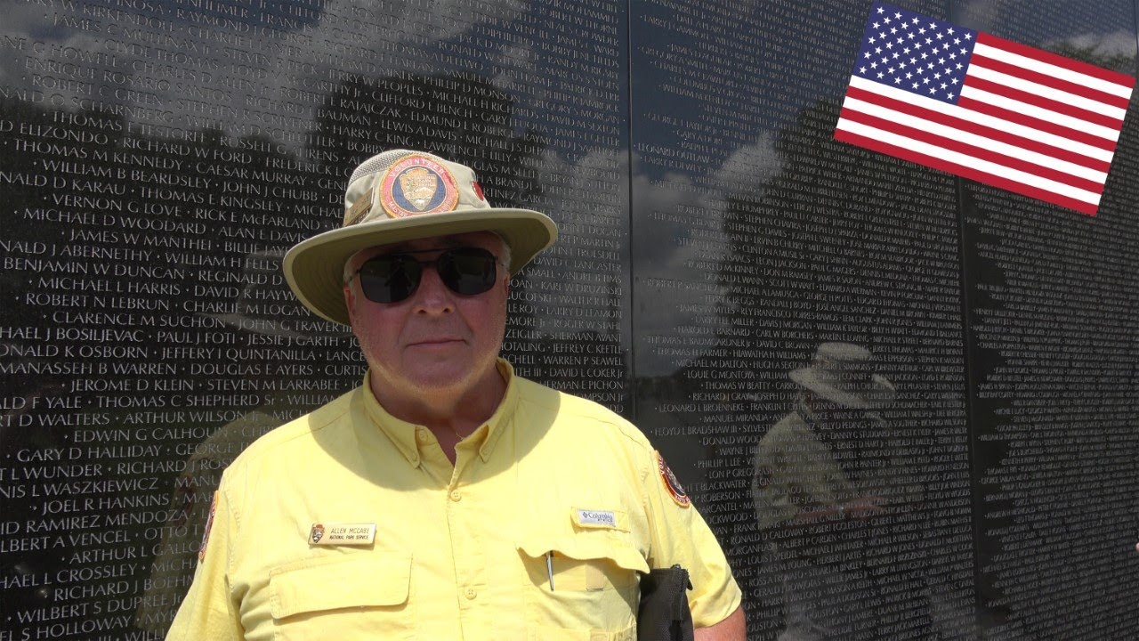 EMOTIONAL VIETNAM VETERANS MEMORIAL PARK RANGER INTERVIEW: WASHINGTON, D.C. (4K)