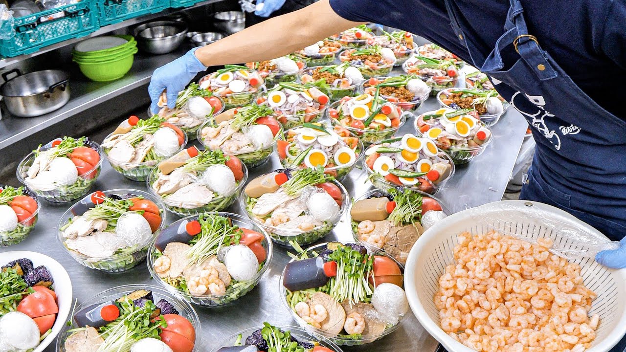 【神戸市 東灘区】市場で働く男たちのガッツリ朝社食めし！鬼コスパ定食が爆売れ社員食堂 | Japanese Street Food