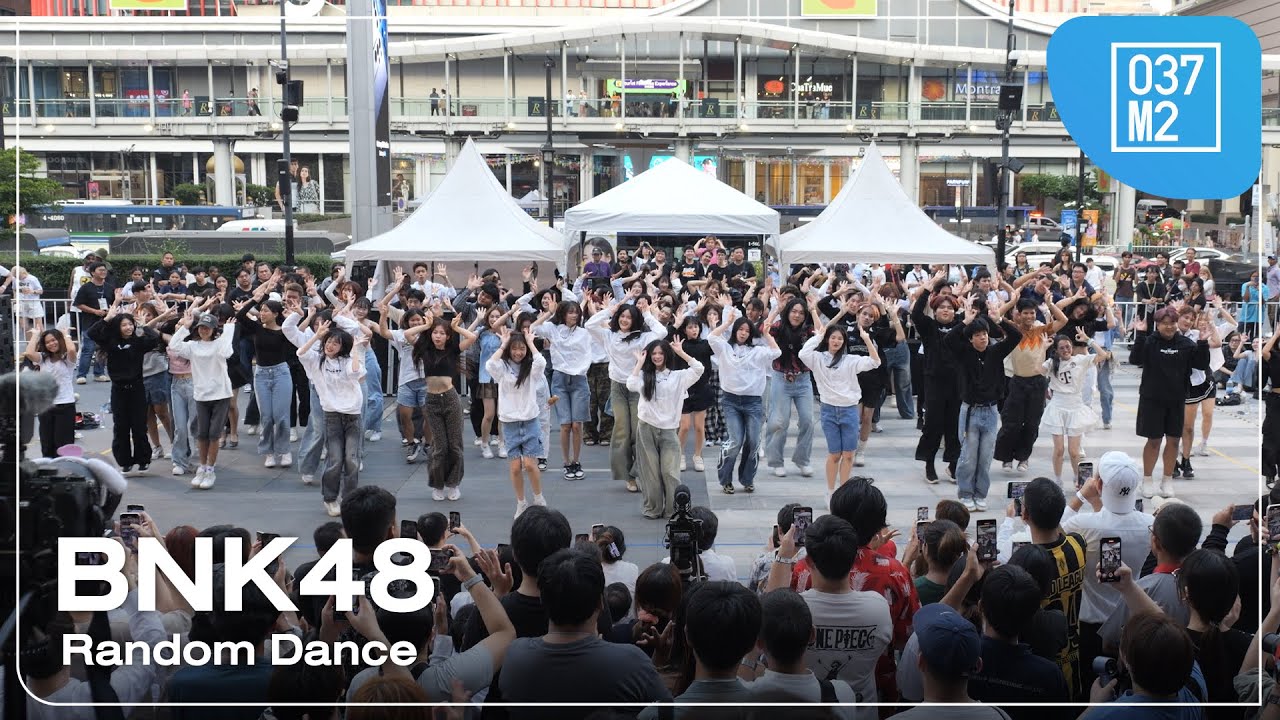 BNK48 - Random Dance @ BNK48 Special Single “RUMOR” Busking & Random Play Dance Party [4K 60p]