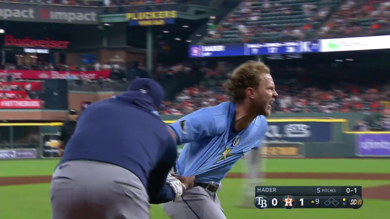 Тейлор Уоллс ЗАДЕРЖАН после гневной реакции на удаление | ESPN MLB