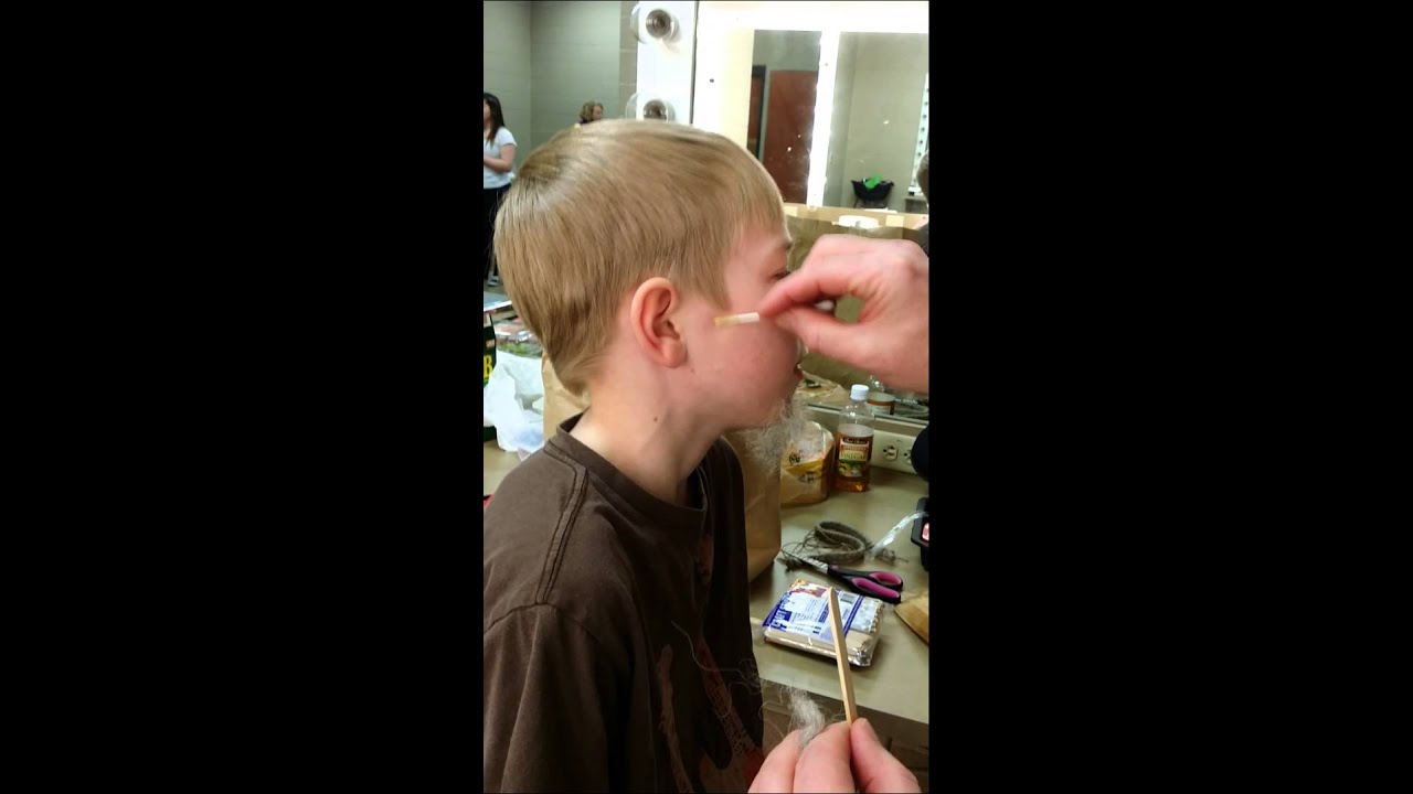 Crepe wool beard application