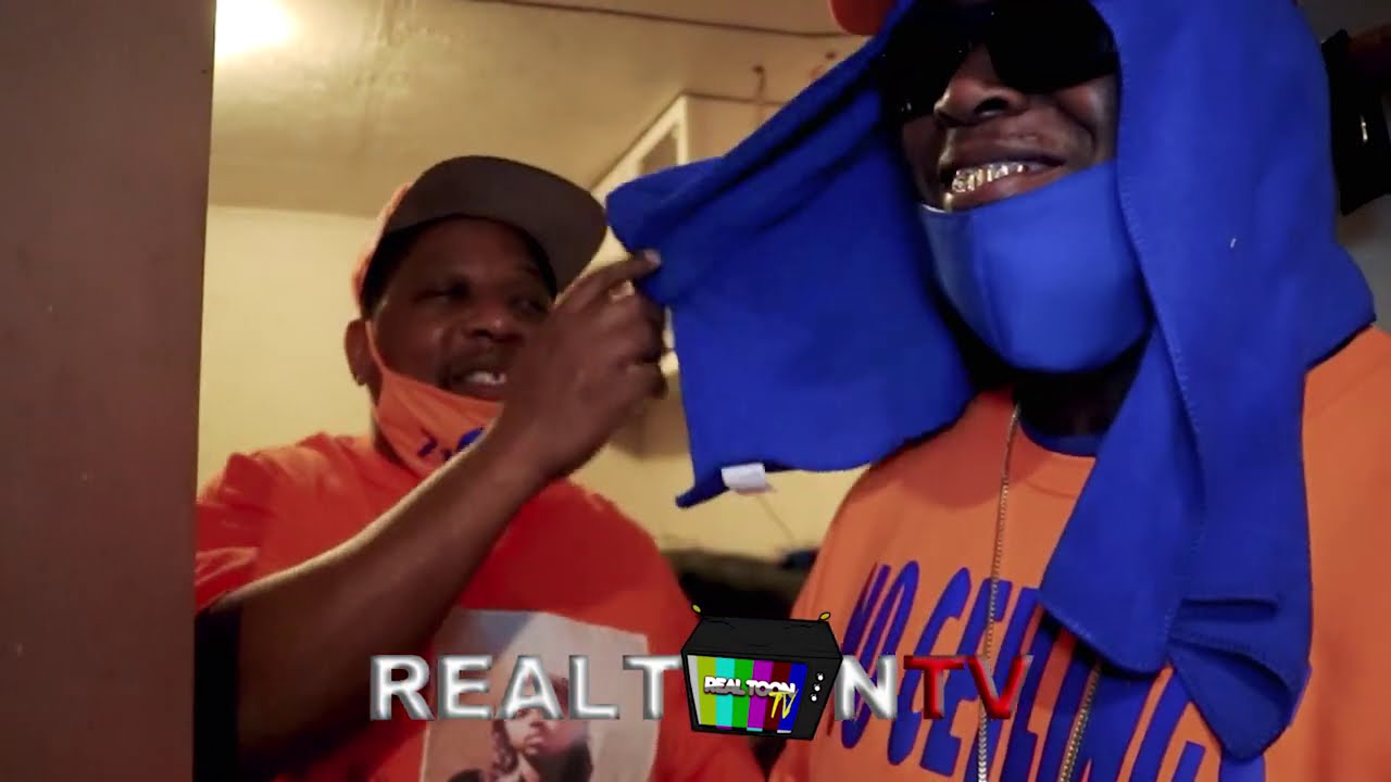 Houston 52 Hoova Gansta Crip OOOG Ren Walks RealToon through the Hoova House + Explains  Part 1