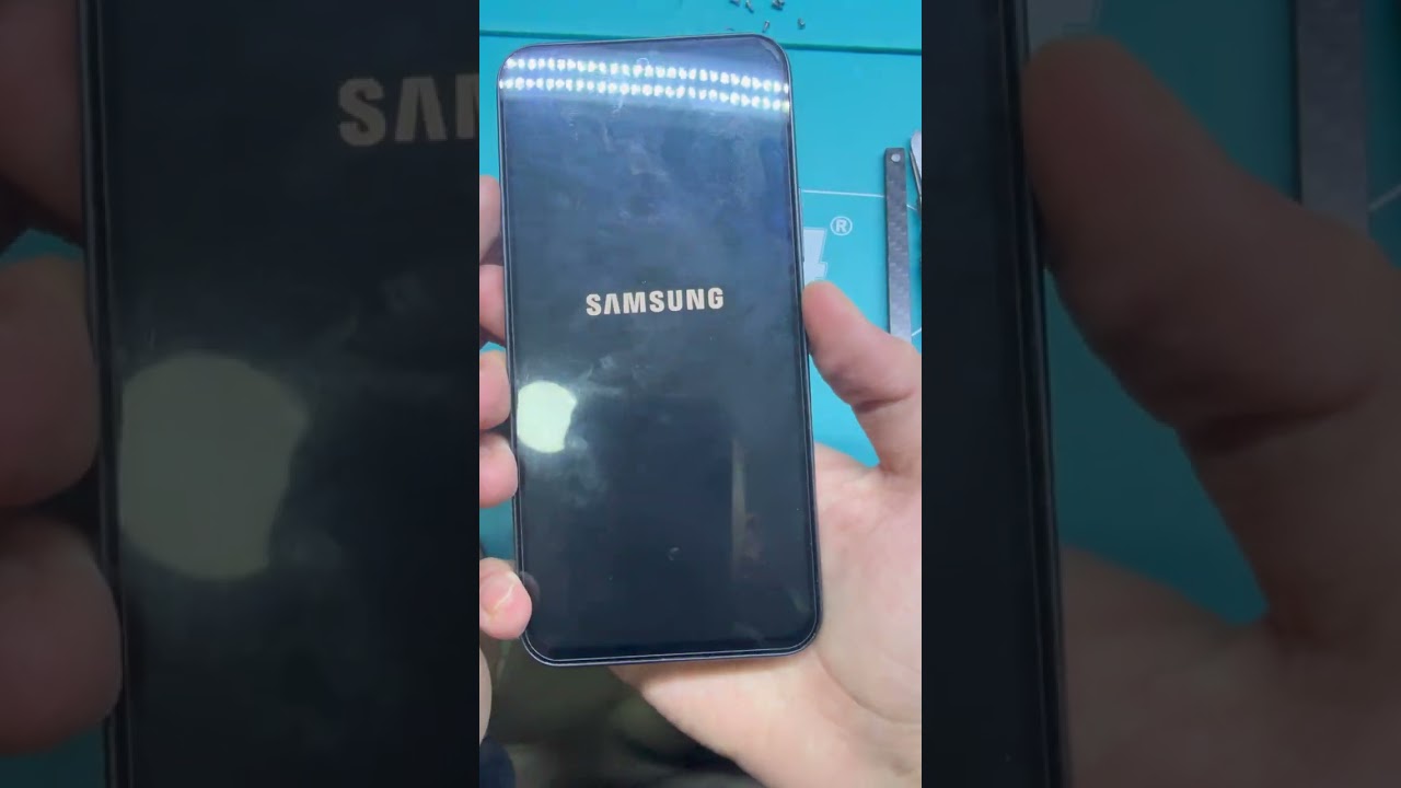  This Samsung A54 Battery Was SWOLLEN… It Could Explode 😱🔋