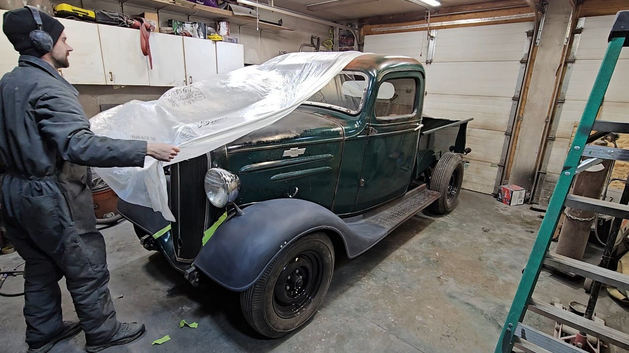 A Controversial Paint Job 😲 1936 Chevy Fenders Get Refinished.