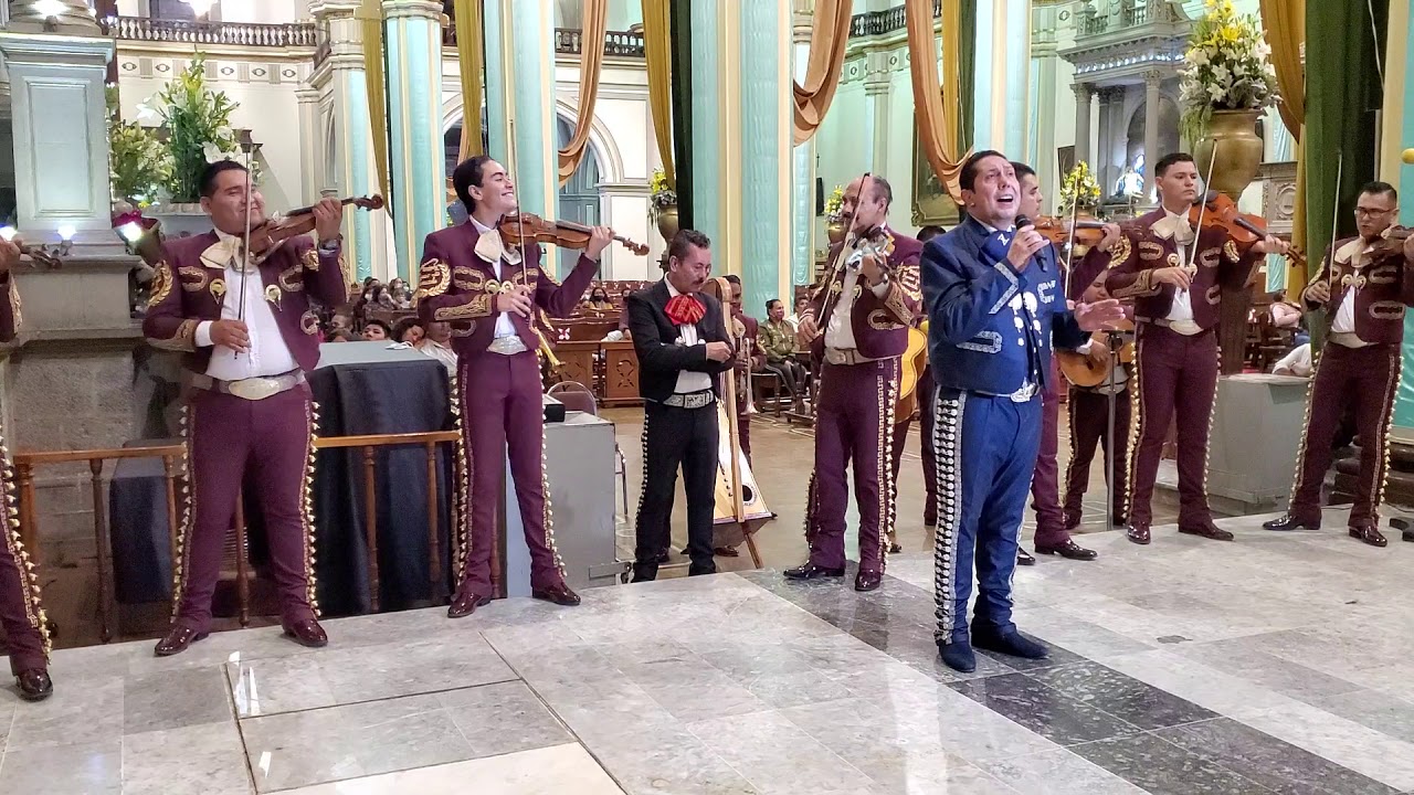 El Crucifijo De Piedra Arturo Vargas-Mariachi Nuevo Tamazula