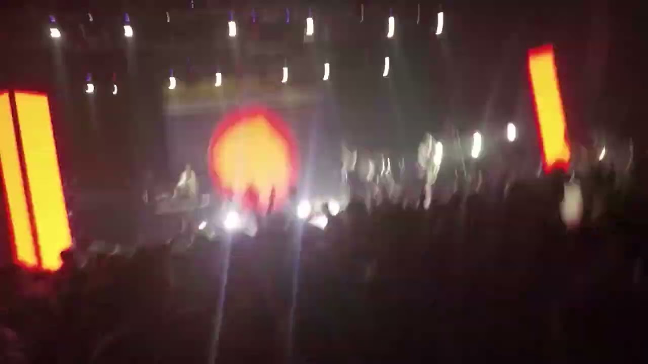 DILLOM - AMIGOS NUEVOS / REALITY - Vivo @ Auditorio &Aacute;ngel Bustelo - Mendoza, Argentina 2022