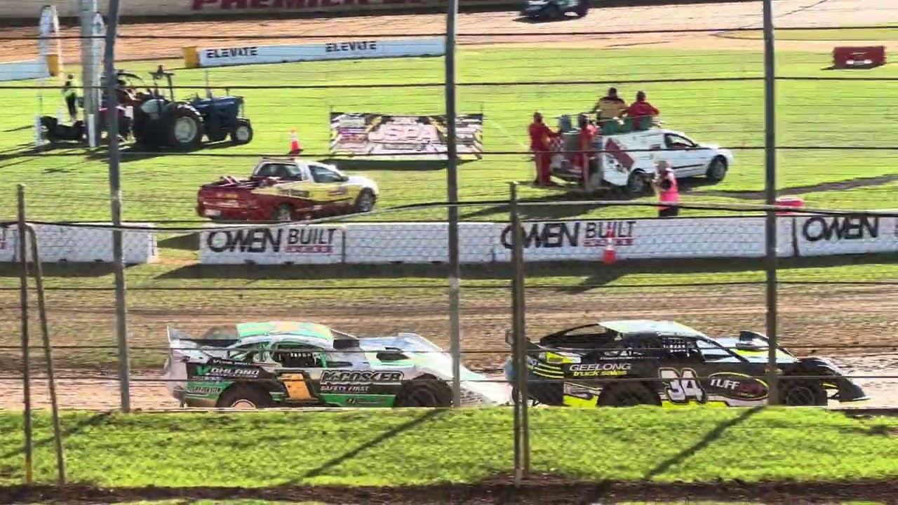 Super Sedans Australian Title Heat 2 Premier Speedway Warrnambool 20/02/2026
