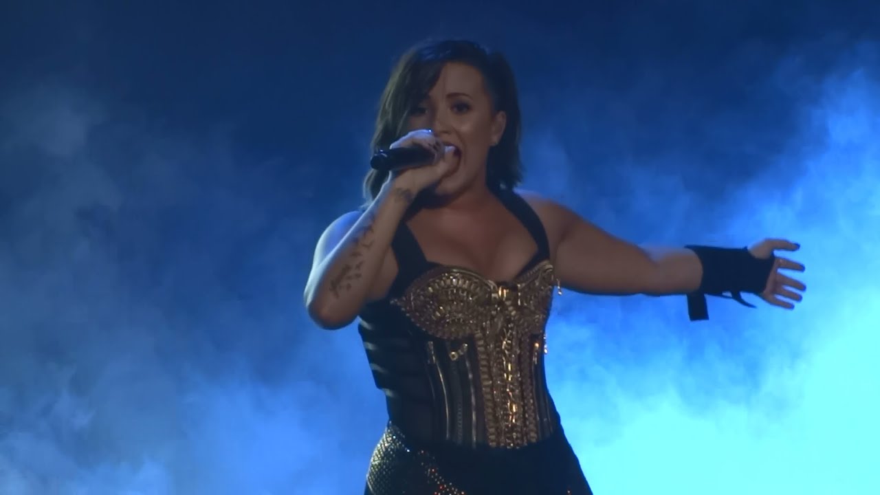 Demi Lovato - 