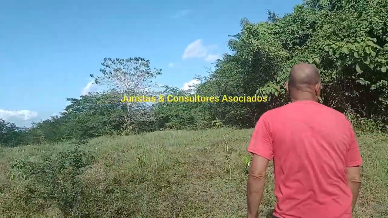 VENDEMOS FINCA con 252 tareas de tierra  en Santo Domingo Norte RD$10 millones