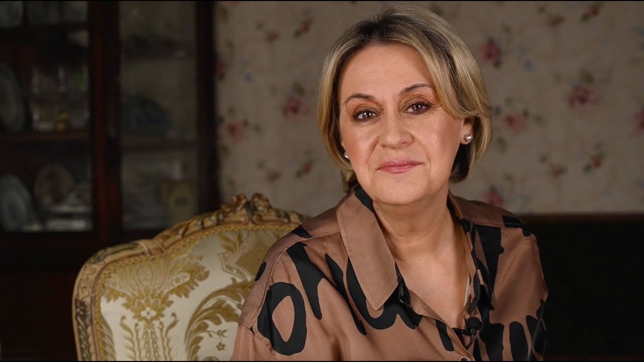 Повторяю на себе свой макияж 80х годов
