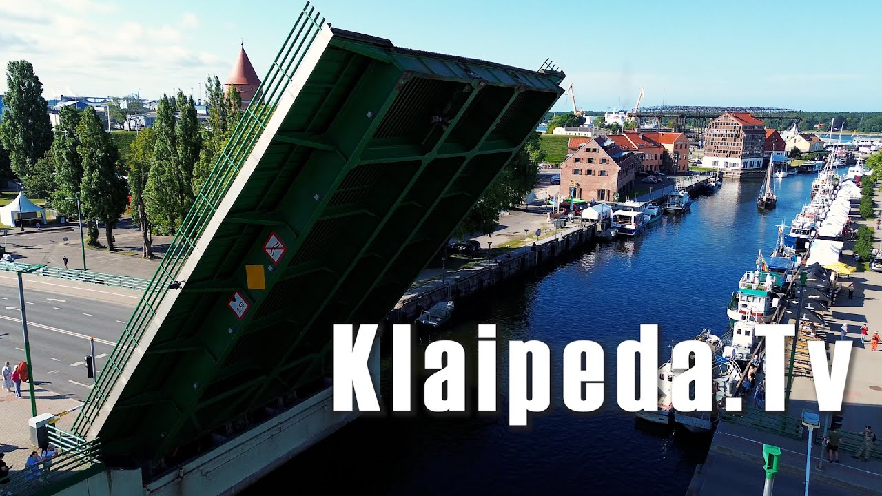 Jūros šventę palydėjo pakilęs Pilies tiltas: Dangės flotilės išlydėtuvės
