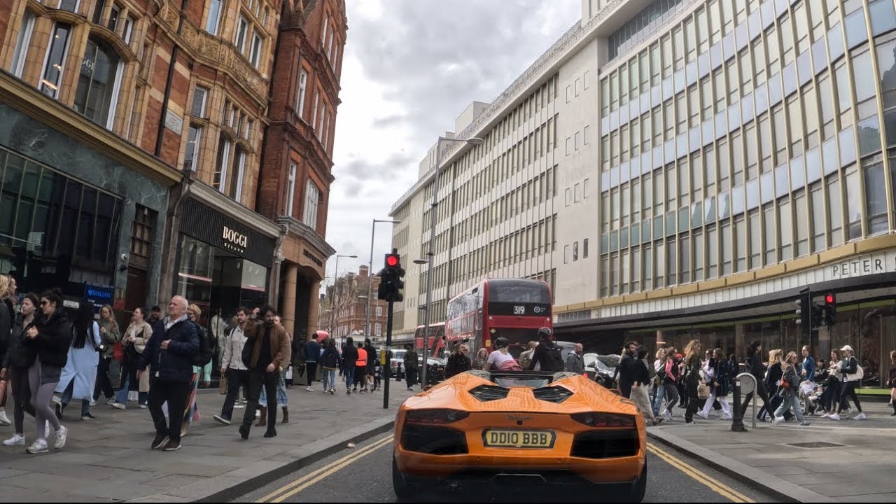 Lamborghini Aventador LP700-4 *Loud Exhaust & Public Reactions!!