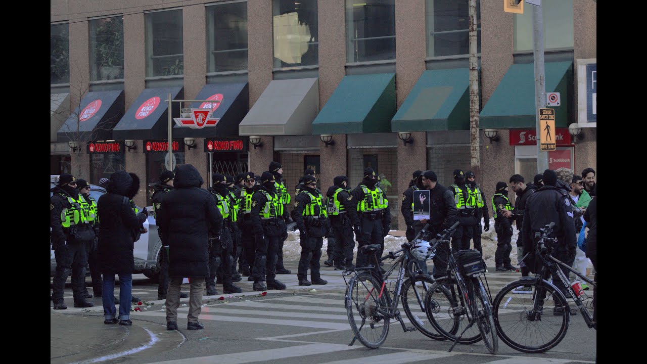 ⁴ᴷ Toronto Police PSU Responding To Protest